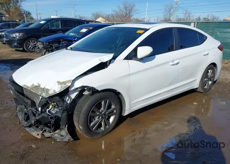 2018 Hyundai Elantra Value Edition z USA, uszkodzony, nr VIN 5NPD84LF2JH317946